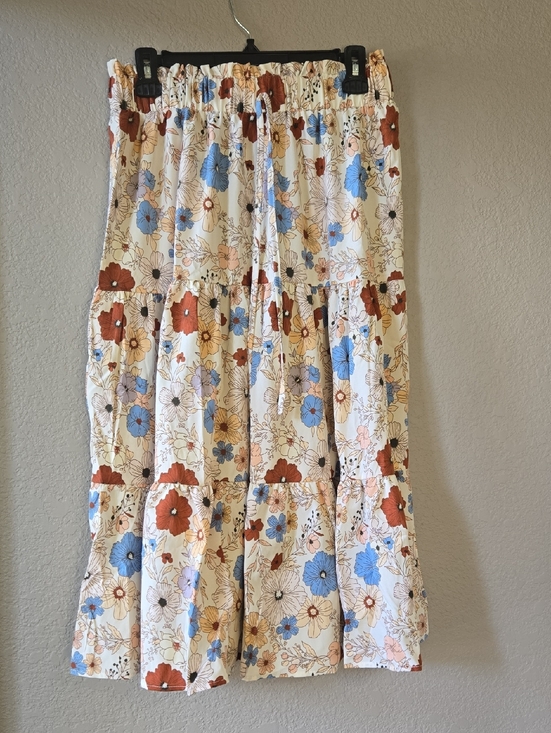 Dresses & Skirts - Tiered Floral Midi Skirt in Cream with Blue & Rust Flowers